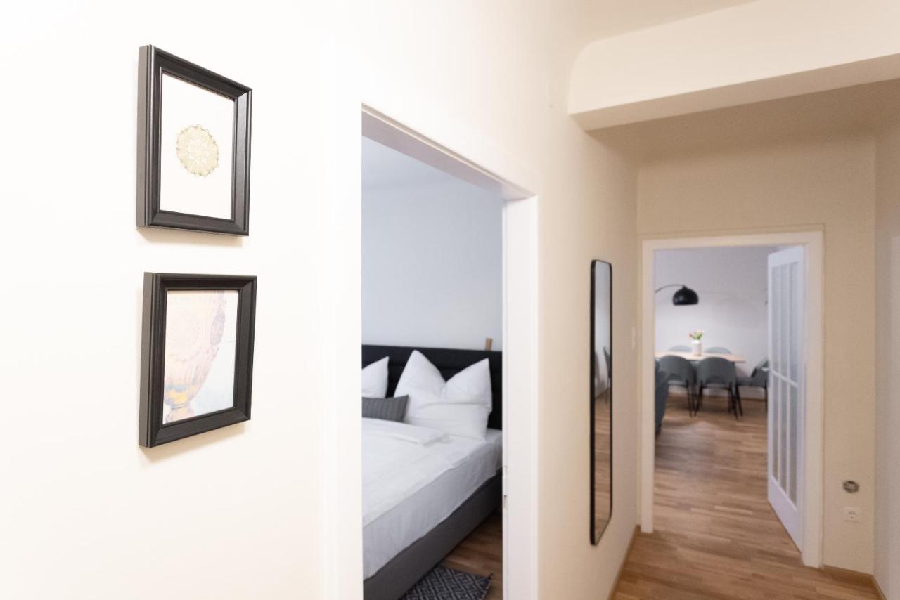 Chic 1-Bed Apt By Canal Walk To Historic Centre Вена Экстерьер фото